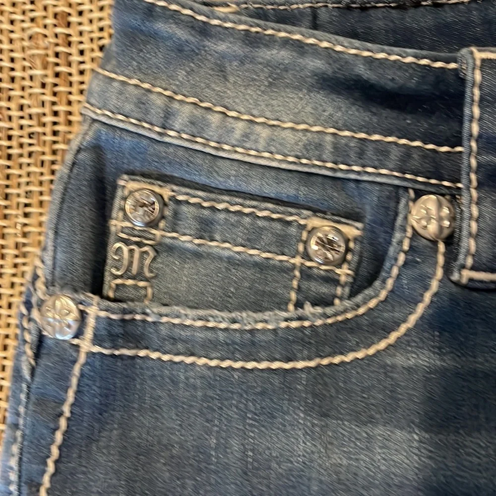 Miss Me Mid-Rise American Angel Denim Shorts Size 30, NWT - Picture 4 of 15